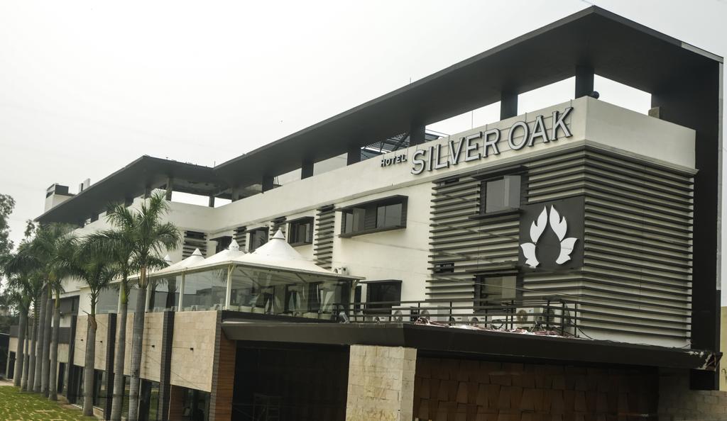 Hotel Silver Oak Bilāspur Extérieur photo